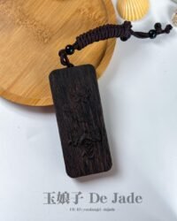 沉香千手观音吊坠 Agarwood Thousand-Hand Guanyin Pendant