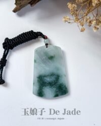 飘蓝花山水吊坠 Floating Blue Landscape Jade Pendant
