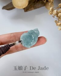 488223208_1242739094064127_4617732434725190212_n 蓝水三脚蟾蜍吊坠 Blue Water Three-Legged Toad Jade Pendant