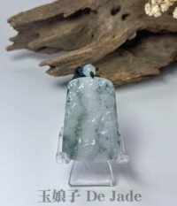冰飘蓝花山水吊坠 Icy Jadeite with Floating Blue Landscape Pendant