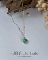 辣阳绿面包扣吊坠 Spicy Green Bread Buckle Jade Pendant