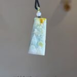 黄绿山水吊坠 Yellow-Green Landscape Jade Pendant