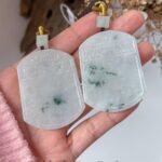 一对仿古无事牌吊坠 Pair of Antique-Style Wu Shi Pai Jade Pendants