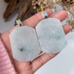一对仿古无事牌吊坠 Pair of Antique-Style Wu Shi Pai Jade Pendants