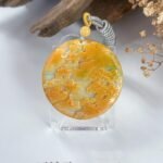 489675089_1249428286728541_806871977893309062_n 黄翡山水吊坠 Yellow & Green Jadeite Landscape Pendant