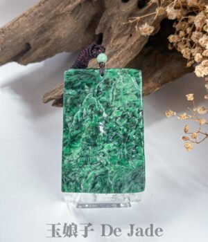 辣阳绿花青山水吊坠 Spicy Apple Green & Bluish Jadeite Landscape Pendant