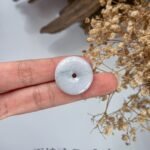 飘花平安扣吊坠 Floating-Flower Jade Peace Pendant