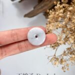 飘花平安扣吊坠 Floating-Flower Jade Peace Pendant