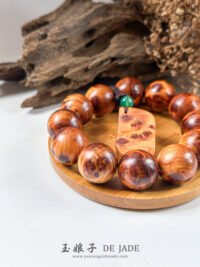 IMG_2970.JPG 崖柏黑金刚雀眼手串 Thuja “Black King Kong” Bird-Eye Bead Bracelet