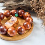 IMG_2971.JPG 崖柏黑金刚雀眼手串 Thuja “Black King Kong” Bird-Eye Bead Bracelet