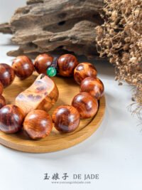 IMG_2971.JPG 崖柏黑金刚雀眼手串 Thuja “Black King Kong” Bird-Eye Bead Bracelet