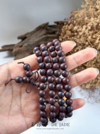 沉香富森红土长串 Fusen Red Soil Agarwood Long Strand