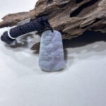 春彩山水吊坠 Spring-Colored Jade Landscape Pendant