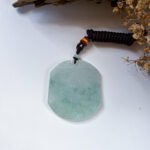 仿古无事牌吊坠 Antique-Style Wu Shi Pai Jade Pendant