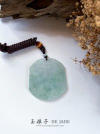 仿古无事牌吊坠 Antique-Style Wu Shi Pai Jade Pendant