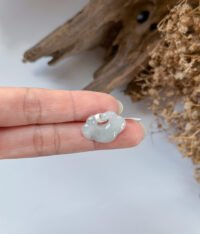 祥云吊坠 Auspicious Cloud Jade Pendant