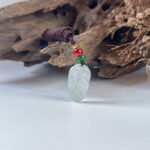 冰叶子吊坠 Icy Jade Leaf Pendant
