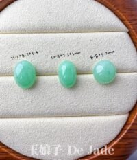 490405142_1253176879687015_4249667437883336722_nA 果绿翡翠蛋面 Green Jade Cabochon