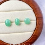 490568850_1253176626353707_2155569126115714871_nA 果绿翡翠蛋面 Green Jade Cabochon