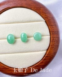 490568850_1253176626353707_2155569126115714871_nA 果绿翡翠蛋面 Green Jade Cabochon