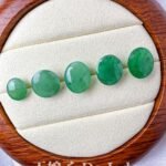490640099_1253176546353715_2782797598814463052_nD 果绿翡翠蛋面 Green Jade Cabochon