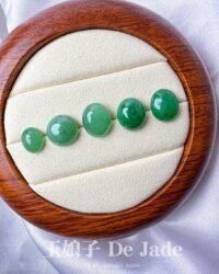 490740230_1253176683020368_3351036417672775782_nD 果绿翡翠蛋面 Green Jade Cabochon