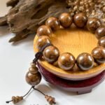 490881634_1256030759401627_2115084029511277888_n 金丝楠阴沉瘤疤手串 Golden Phoebe Buried Wood Burl Bracelet