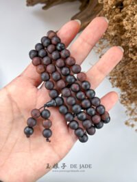 IMG_4218.JPG 降真香长串 Rosewood Heartwood Long Strand