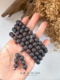 IMG_4223.JPG 降真香长串 Rosewood Heartwood Long Strand