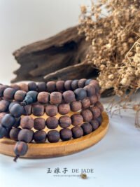 IMG_4229.JPG 降真香长串 Rosewood Heartwood Long Strand