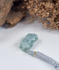 IMG_4610.JPG 貔貅 果绿貔貅吊坠 Green Pixiu Jade Pendant