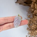 IMG_5260.JPG 冰种春彩叶子吊坠 Icy Spring Color Jade Leaf Pendant