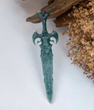 IMG_5279.JPG 蓝水饕餮剑 Blue Water Jade Taotie Sword