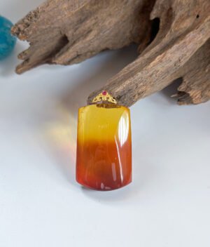 18K红蓝珀无事牌吊坠 Gold Red Blue Amber Peace Pendant