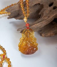 度母琥珀吊坠 Amber Tara Pendant