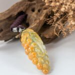 IMG_7010.JPG 黄绿翡翠玉米吊坠 Yellow-Green Jadeite Corn Pendant